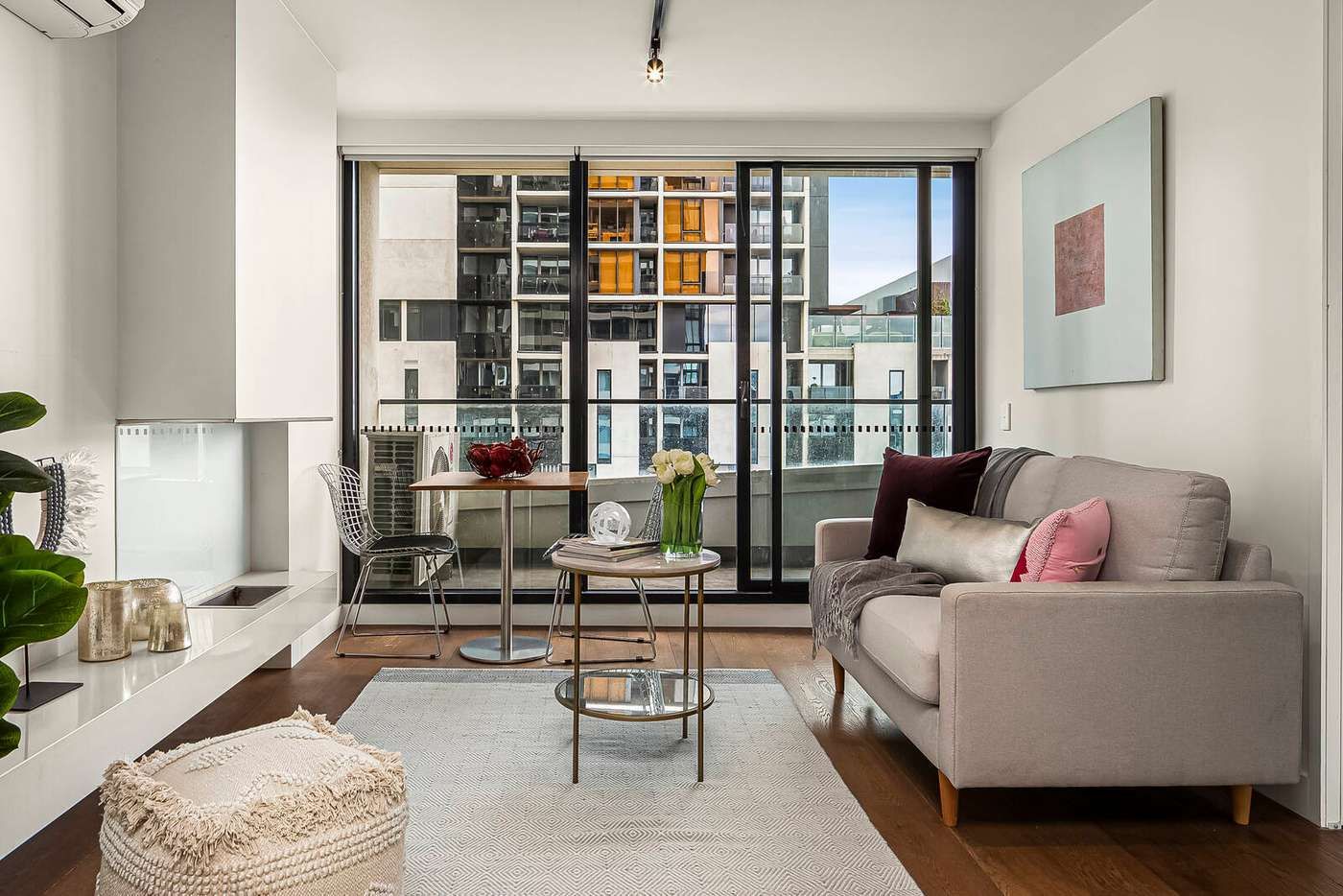 2 bedrooms Apartment / Unit / Flat in 2 Claremont Street SOUTH YARRA VIC, 3141