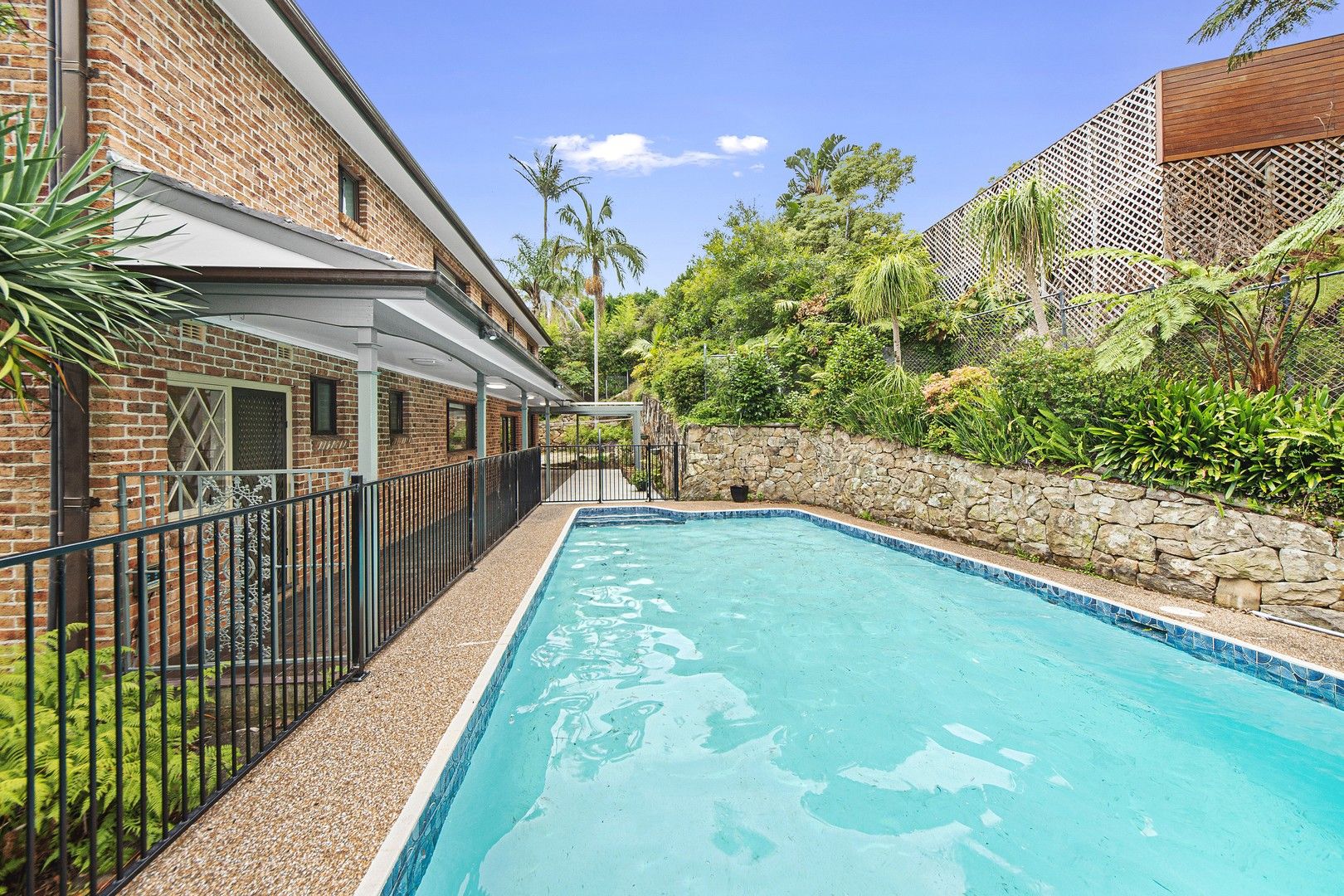 5 bedrooms House in 5 Emerstan Drive CASTLE COVE NSW, 2069