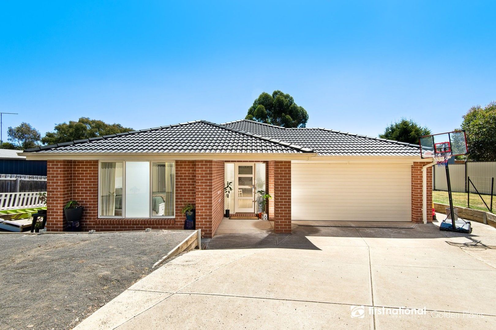4 bedrooms House in 47 Earl Crescent BANNOCKBURN VIC, 3331