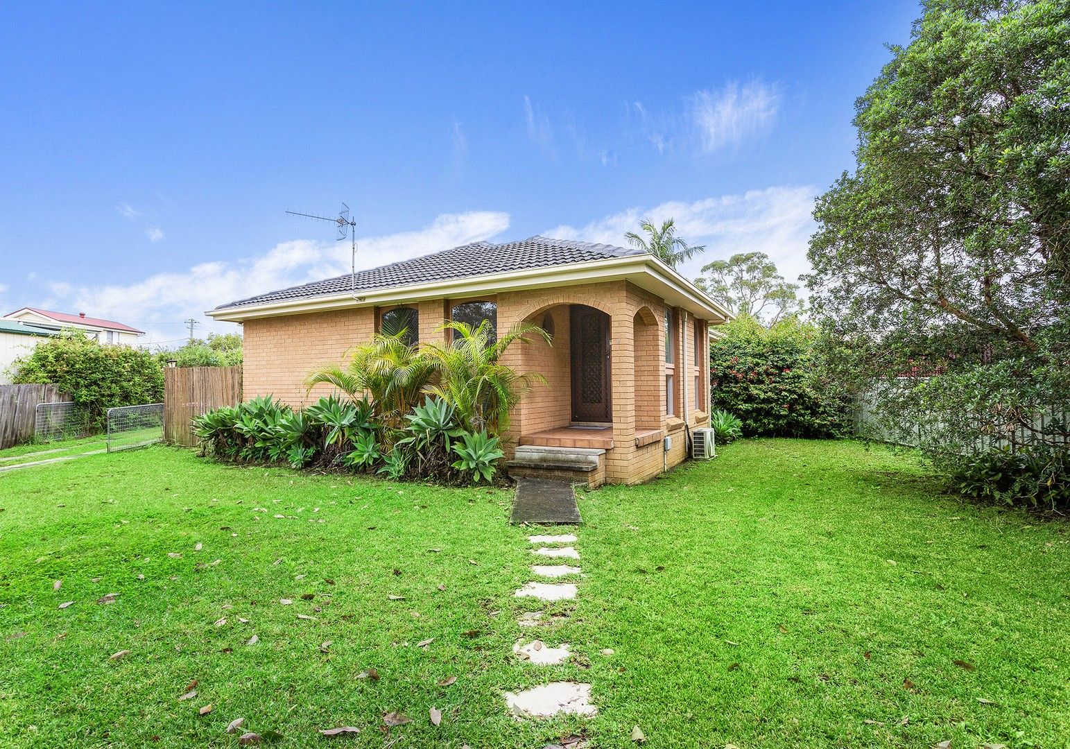2 Seaforth St, Bomaderry NSW 2541, Image 0
