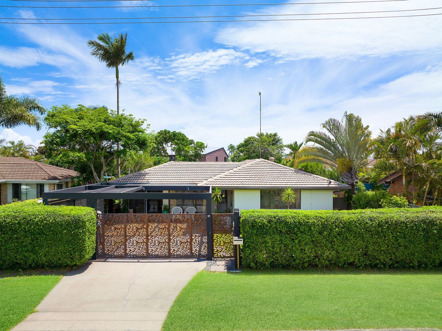 4 bedrooms House in 61 Allawah Street BUNDALL QLD, 4217