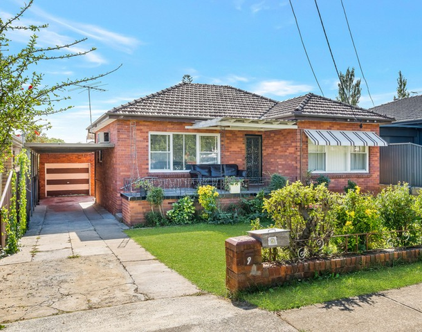 9 Rossiter Street, Smithfield NSW 2164