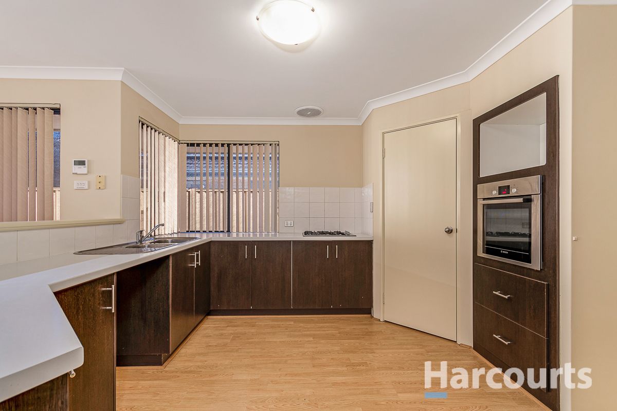 7 Phoenix Terrace, Hocking WA 6065, Image 2