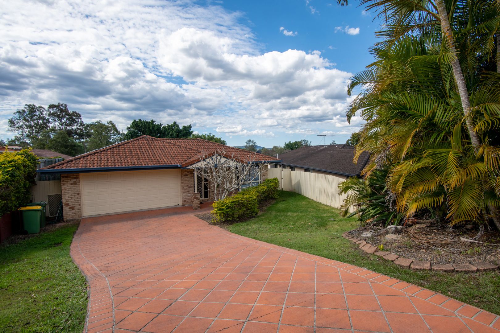 4 Holly Crescent, Windaroo QLD 4207, Image 1