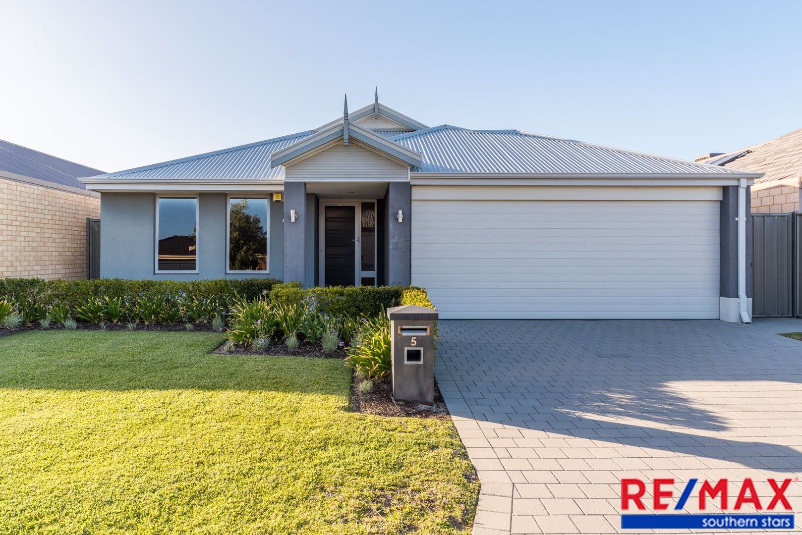 5 Blacksmith Street, Queens Park WA 6107, Image 0