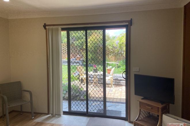 Picture of Flat @/15 Barina Way, KELSO NSW 2795