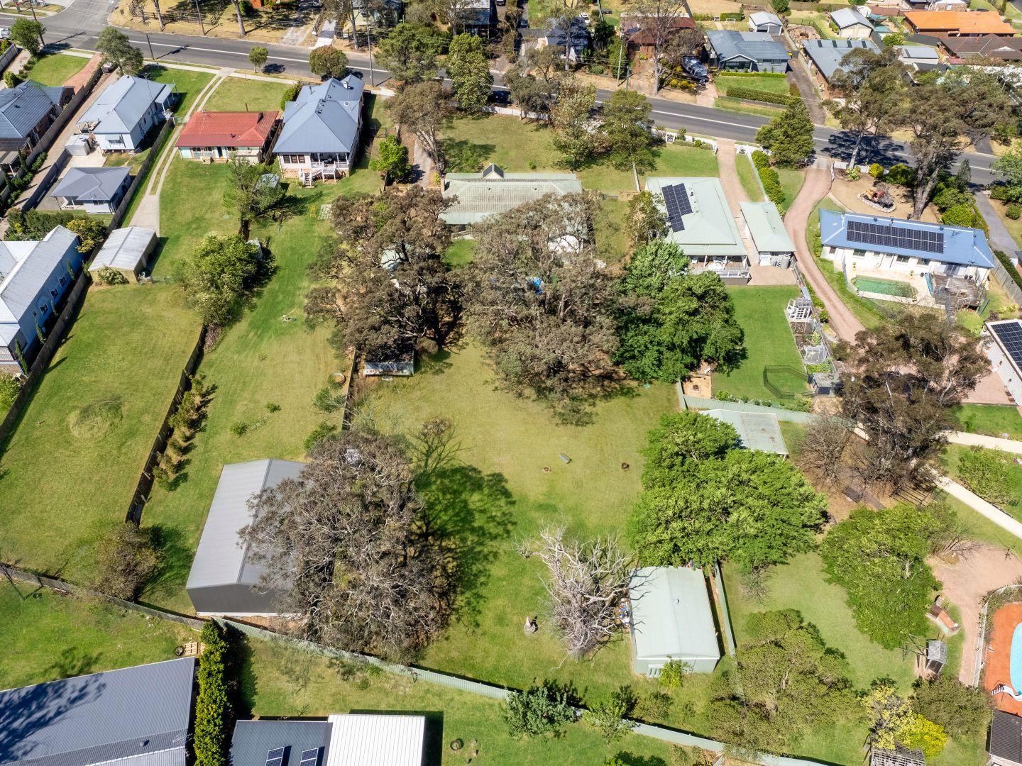 863 Montpelier Drive, The Oaks NSW 2570 Domain