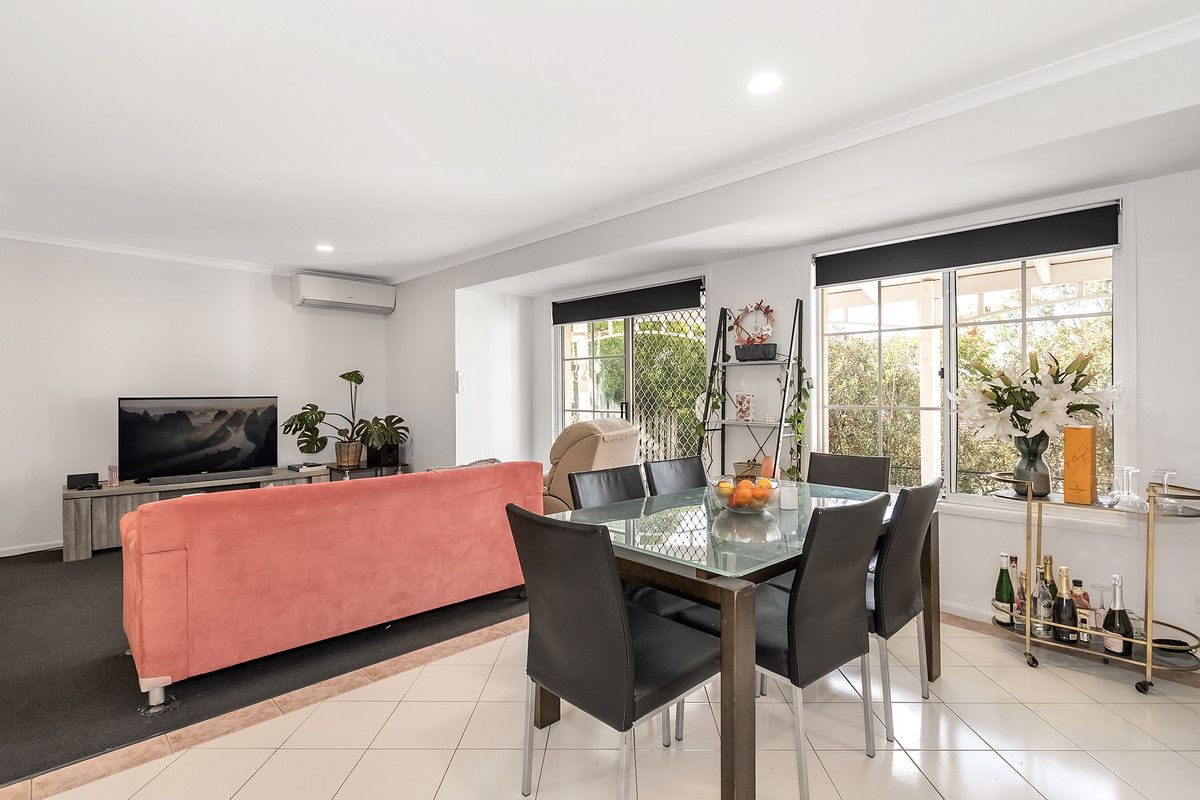 2/2 Tara Terrace, Carrara QLD 4211, Image 2