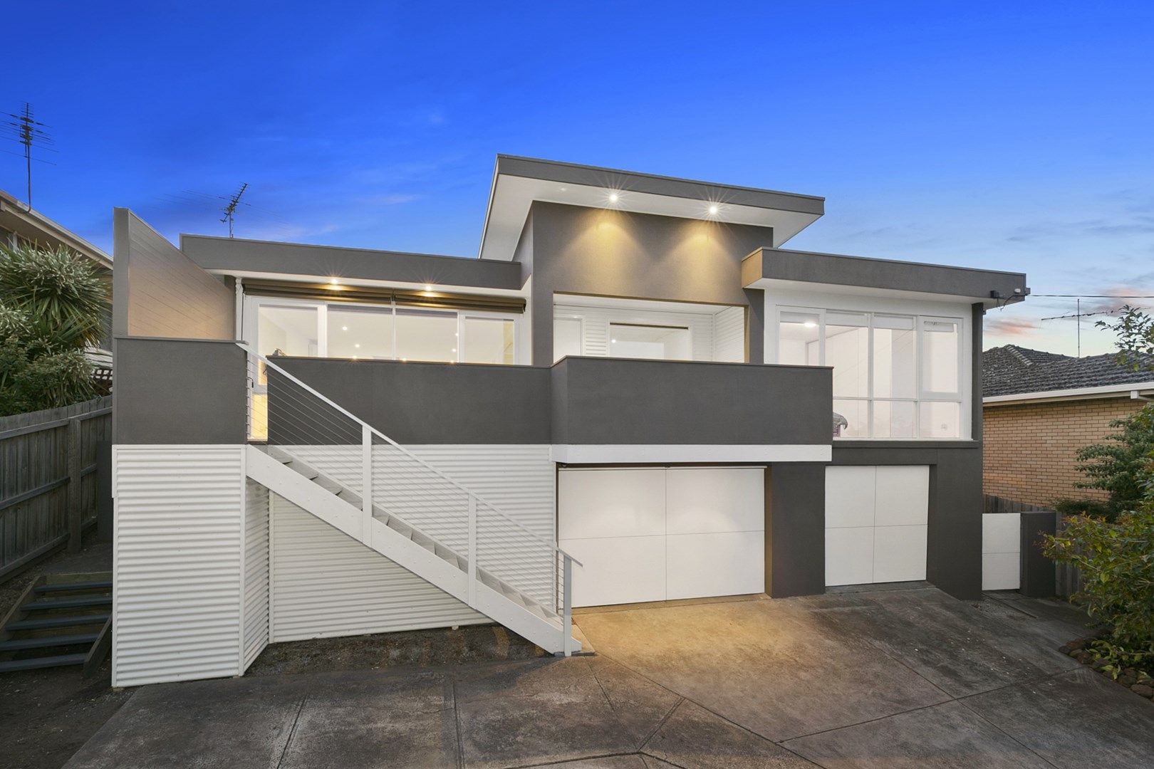 3 bedrooms House in 107 North Valley Road HIGHTON VIC, 3216