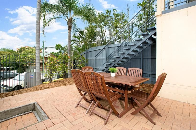 2/12 Dorset Street, ASHGROVE QLD 4060, Image 2