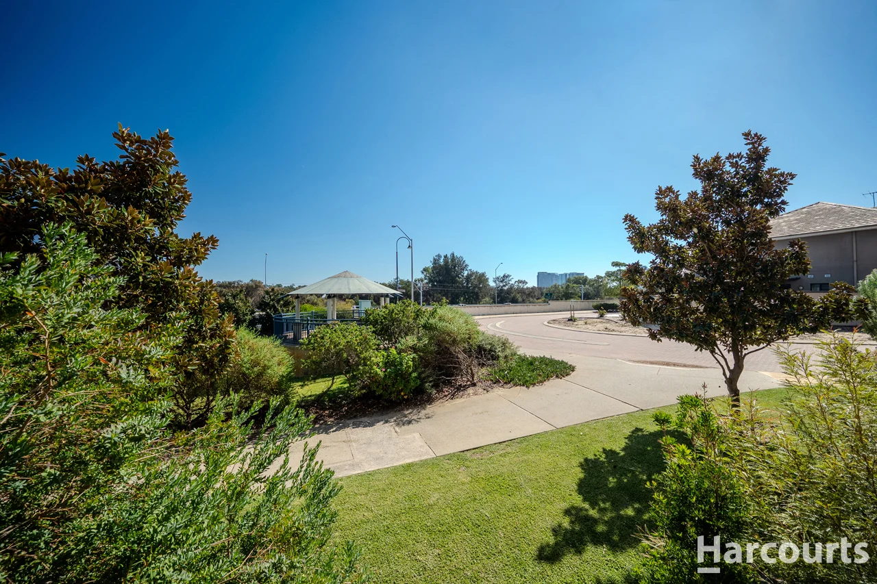 Additional image 40 of 5/10 Roebuck Drive, Salter Point WA 6152