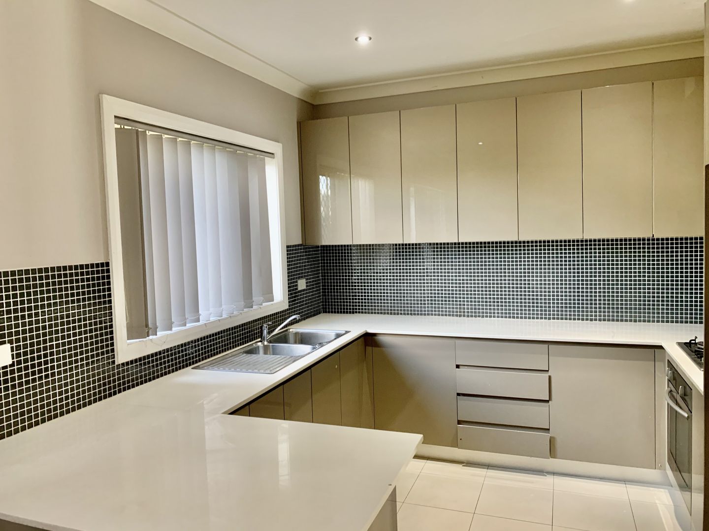 2/17 Willowbank Crescent, Canley Vale NSW 2166 Townhouse For Rent