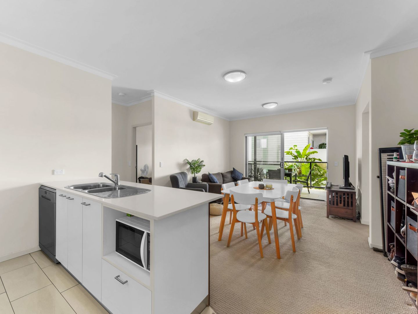 1402/151 Annerley Road, Dutton Park QLD 4102, Image 2