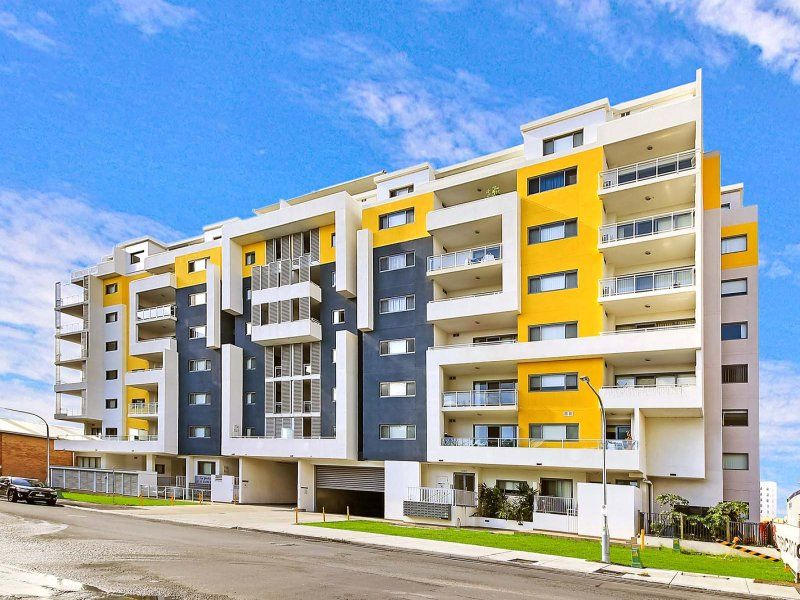 2 bedrooms Apartment / Unit / Flat in 312/52-62 Arncliffe St WOLLI CREEK NSW, 2205