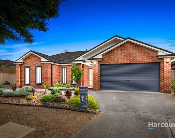 5 Braeside Walk, Caroline Springs VIC 3023