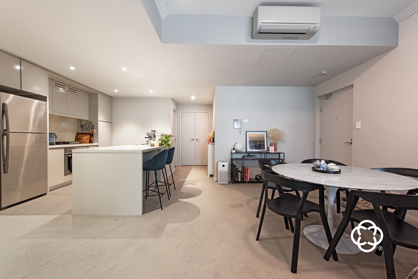 1 bedrooms Apartment / Unit / Flat in 706/53 Hill Road WENTWORTH POINT NSW, 2127