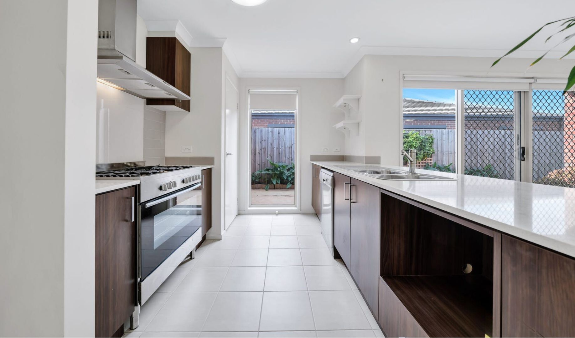 18 Canary Close, Truganina VIC 3029, Image 1