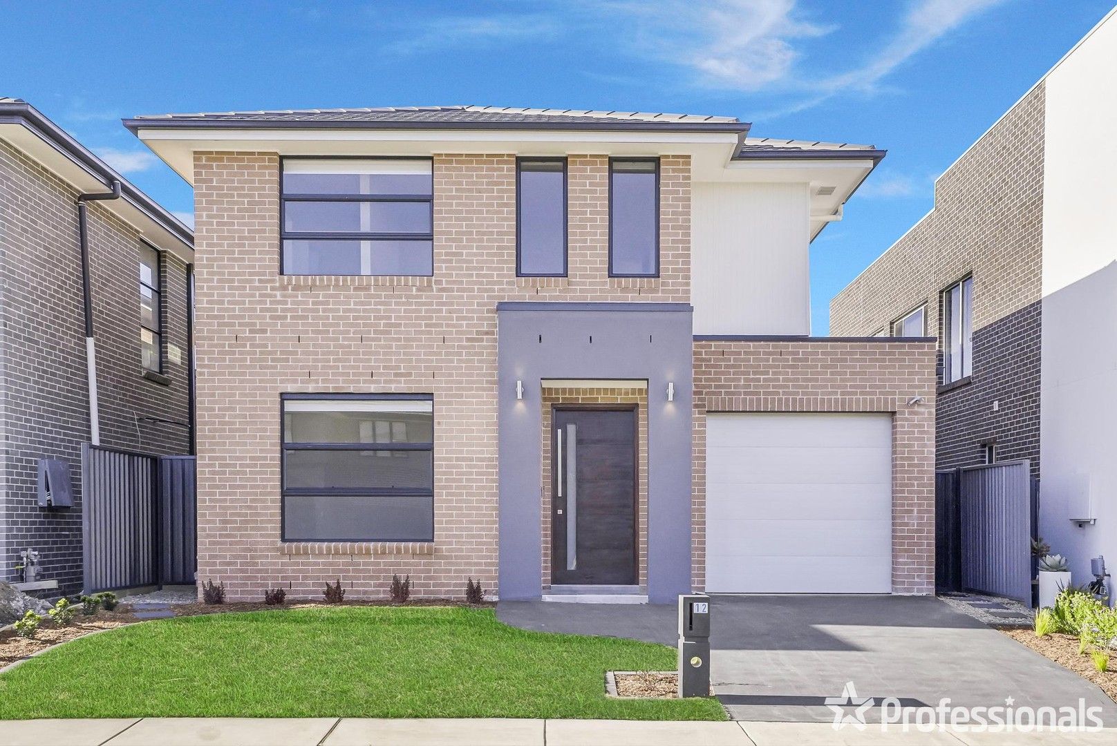 5 bedrooms House in 12 Waterflow Street BOX HILL NSW, 2765