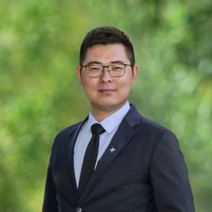 Leo Zuo, Property manager