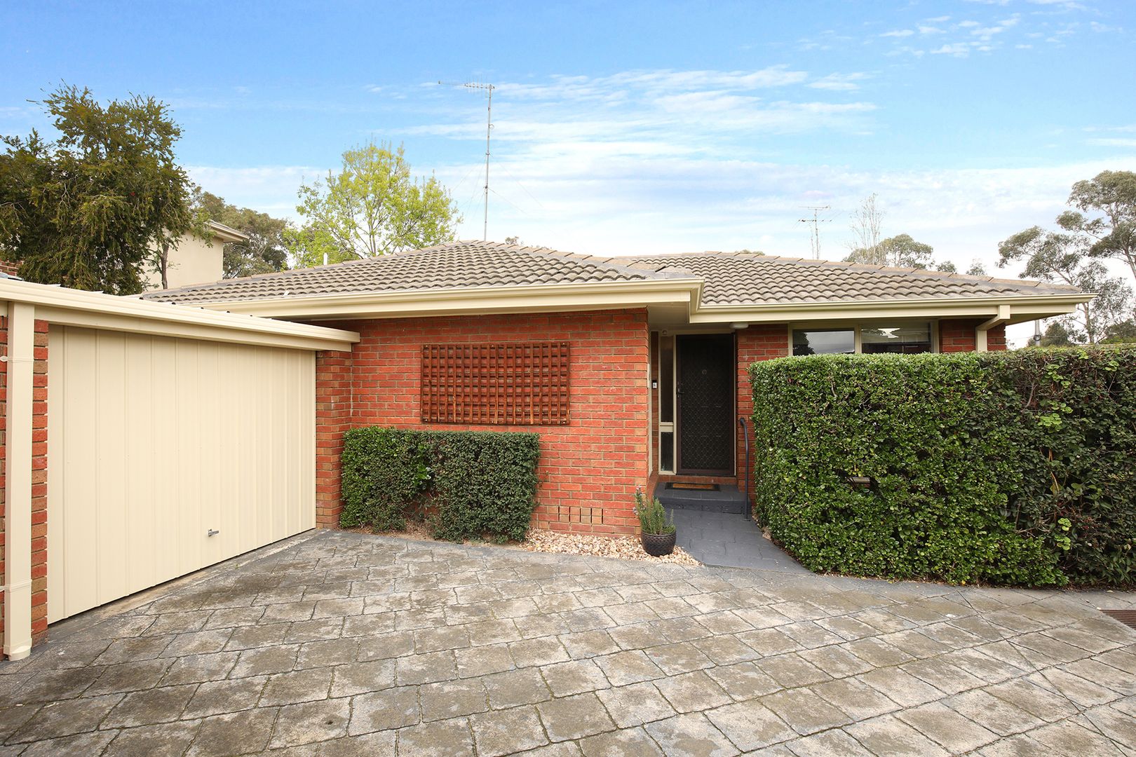 6/21-23 Outhwaite Avenue, Doncaster VIC 3108, Image 2