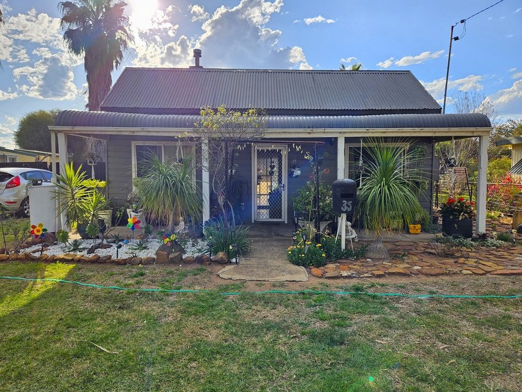 35 Wamboin Street, Gilgandra NSW 2827, Image 0