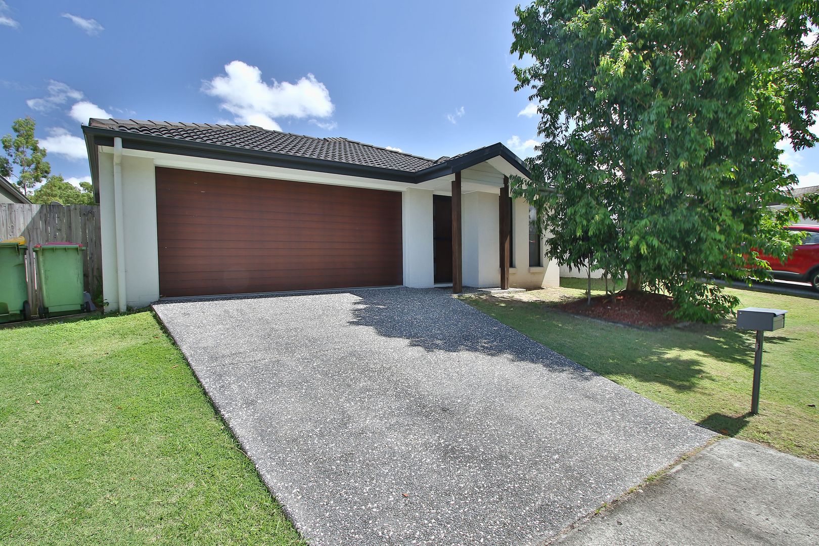 15 Cardena Drive, Augustine Heights QLD 4300