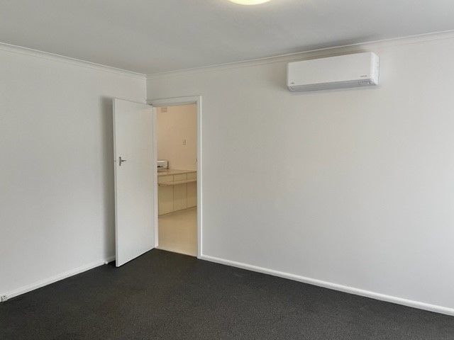 99 Harborne Street, Macleod VIC 3085, Image 2