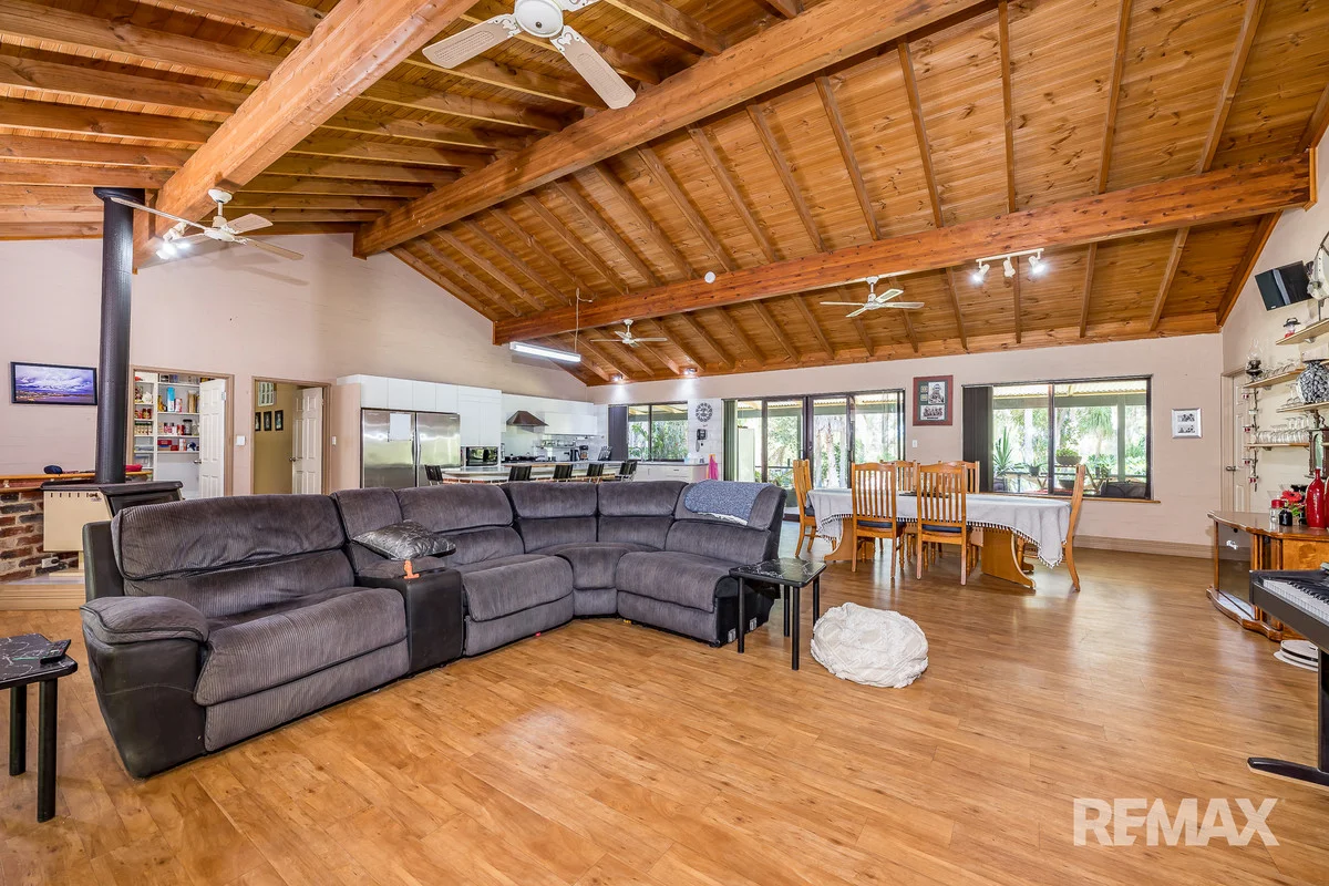 Additional image 12 of 20 Fairway Court, Woodridge WA 6041