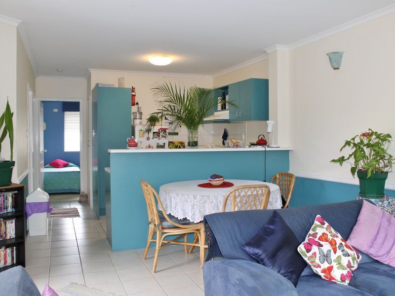 2 bedrooms Apartment / Unit / Flat in 32/1-19 Poinciana Street HOLLOWAYS BEACH QLD, 4878