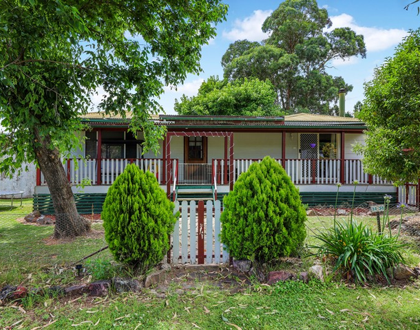 34 Frederick Street, Woolomin NSW 2340