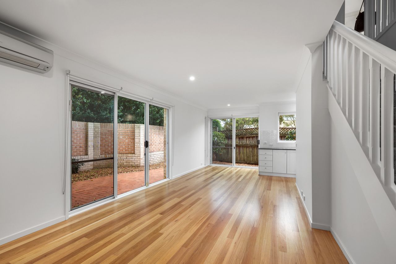 2 bedrooms Townhouse in 1/1654-1656 Pittwater Road MONA VALE NSW, 2103