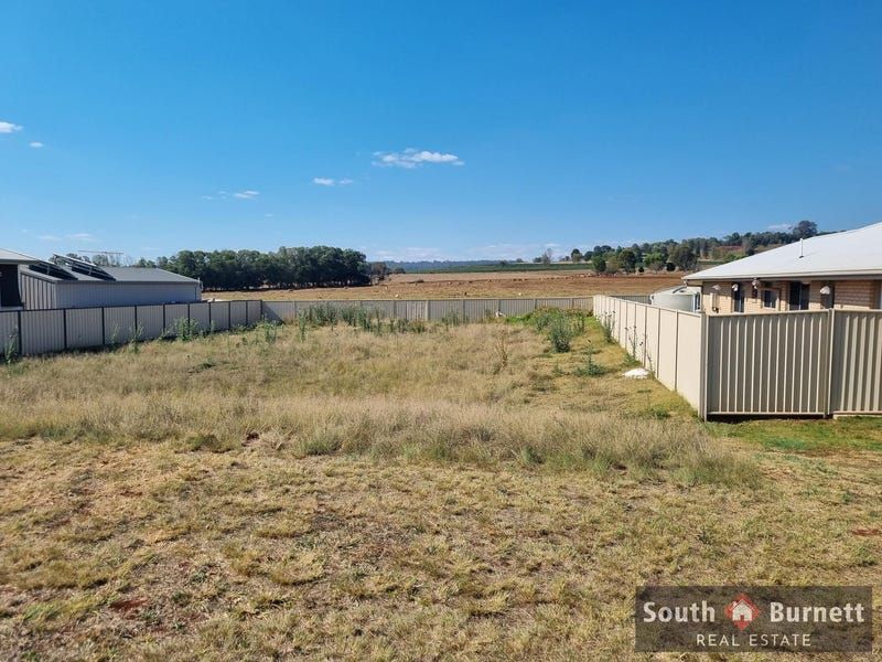 30 Frangipani Drive, Kingaroy QLD 4610, Image 2