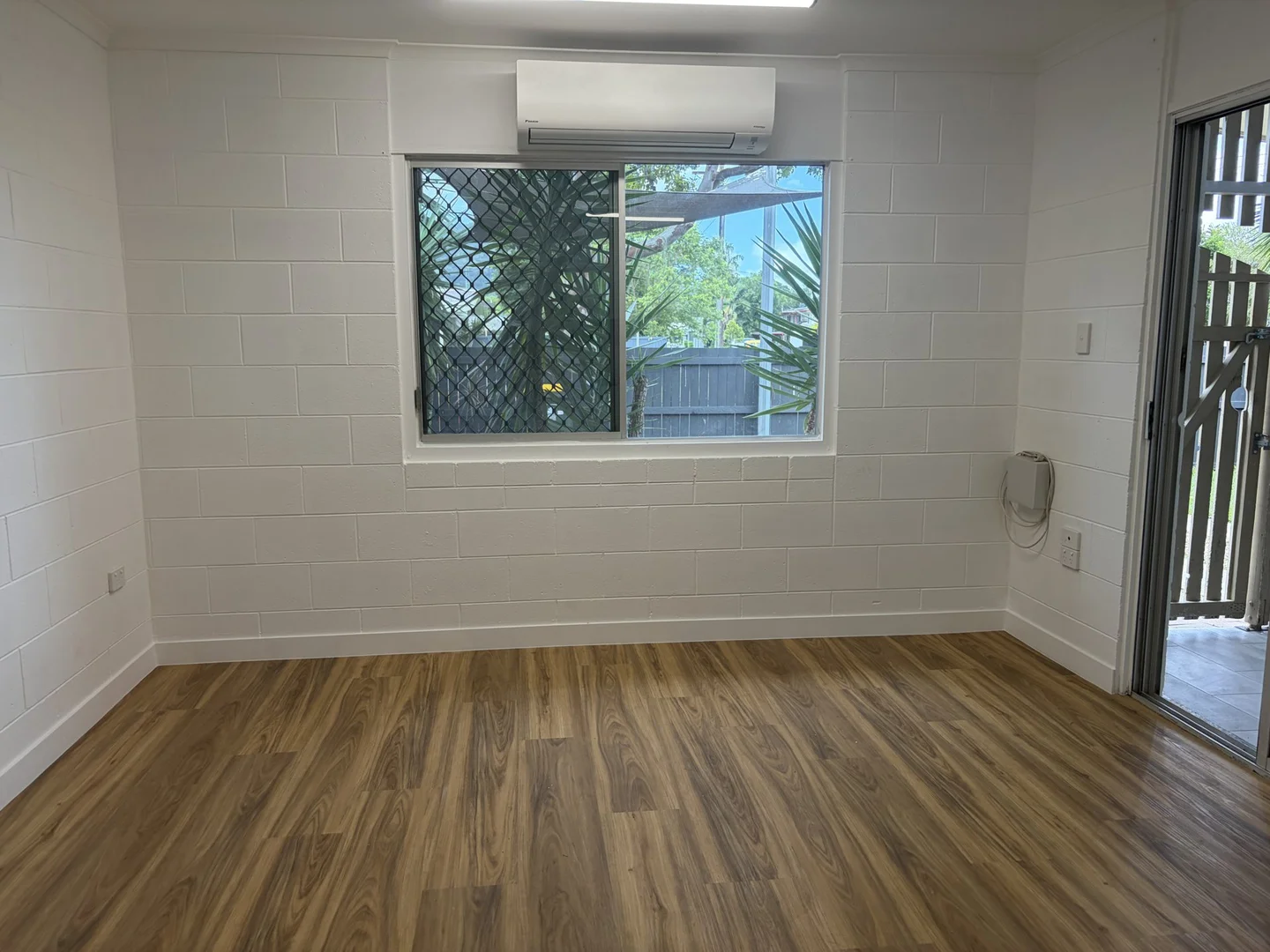 Additional image 7 of 2/107 Upper Richardson Street, Whitfield QLD 4870