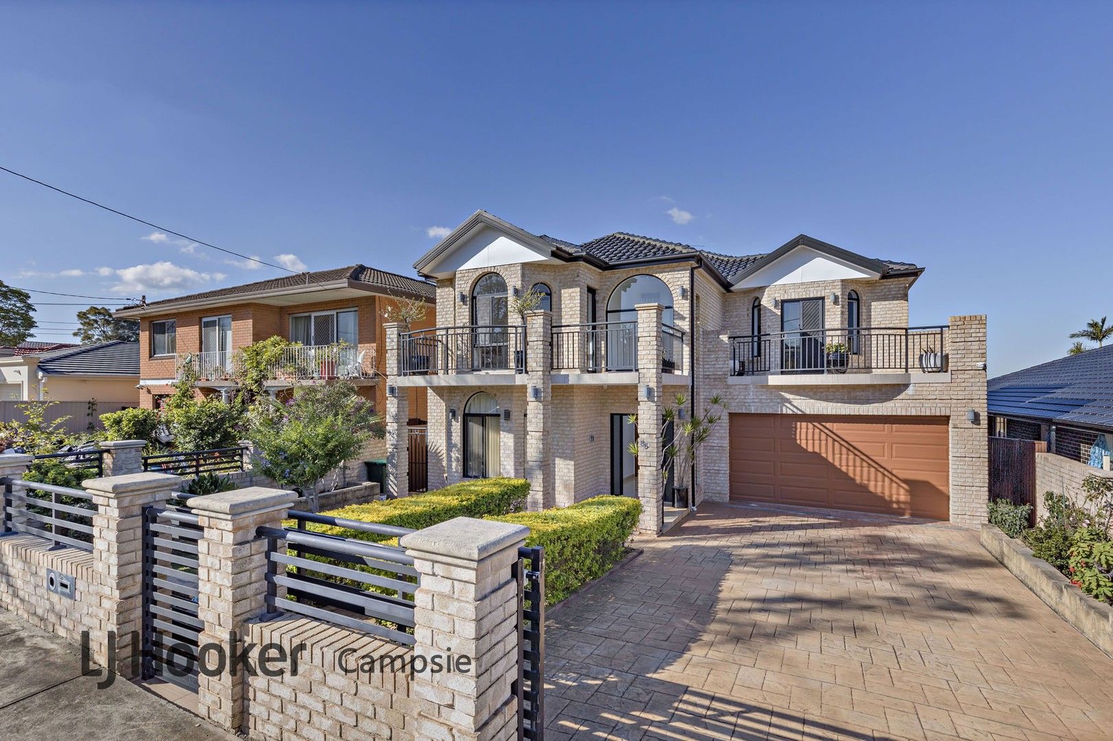 7 bedrooms House in 85 Highview Avenue GREENACRE NSW, 2190