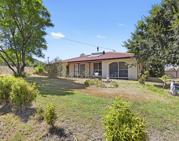 4 Louttit Court, Gowrie Mountain QLD 4350