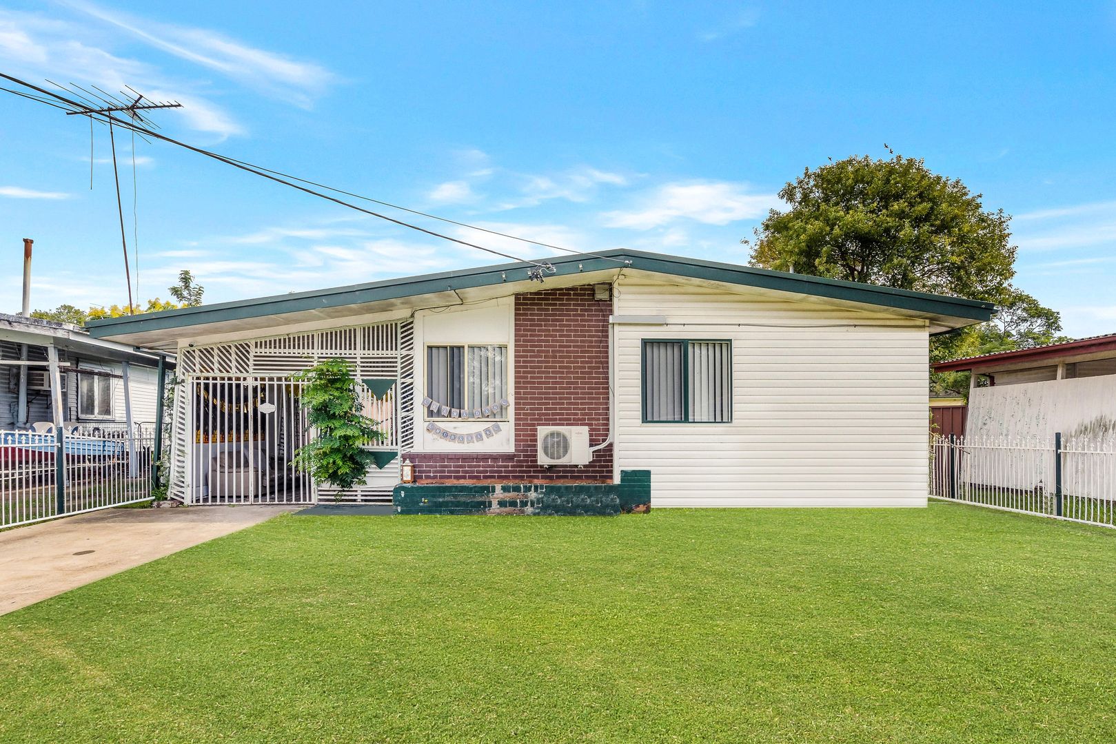 23 Naranghi Street, Busby NSW 2168 Domain