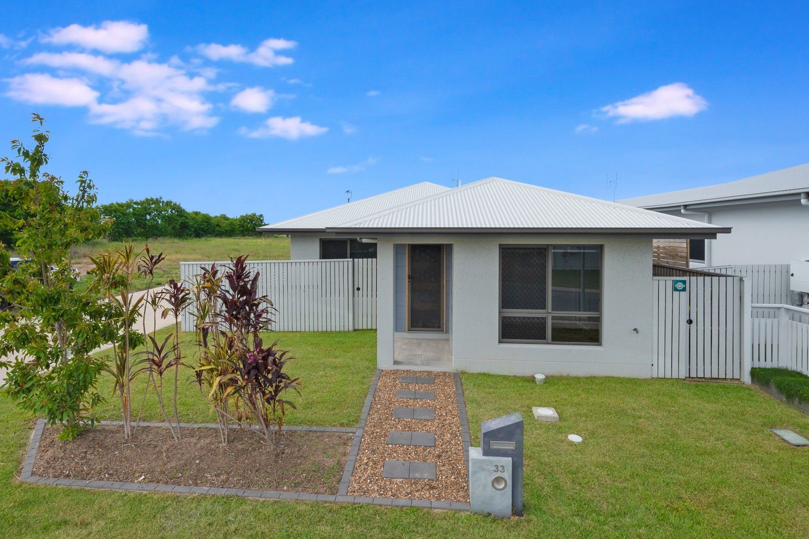 3 bedrooms House in 33 Hurricane Street OONOONBA QLD, 4811
