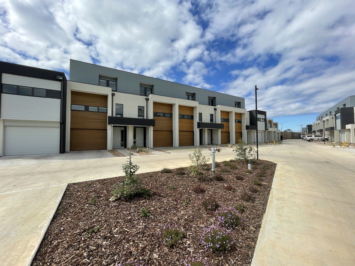 3 bedrooms Townhouse in 4/259 Bellerine Street SOUTH GEELONG VIC, 3220