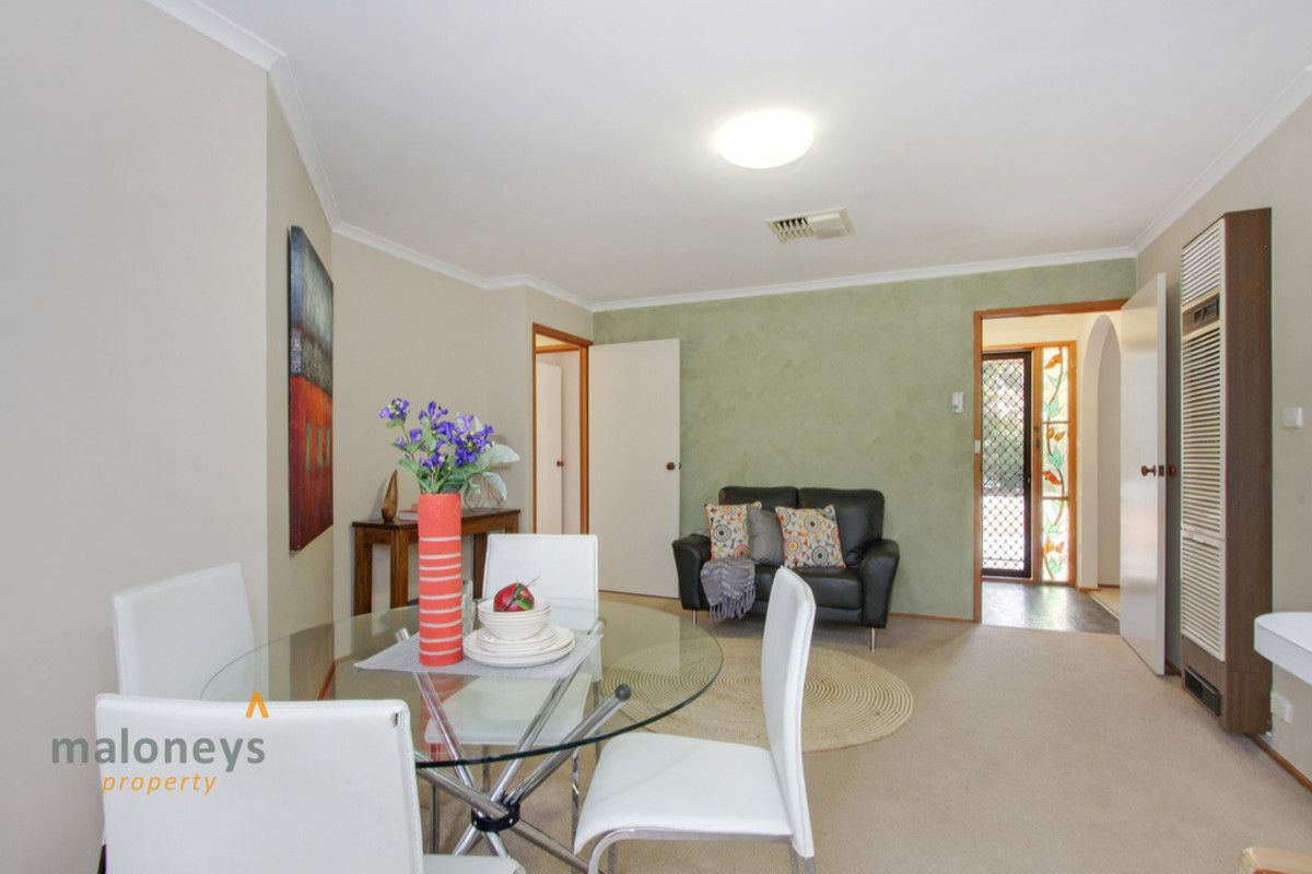 15 Hamlet Place, Florey ACT 2615, Image 2