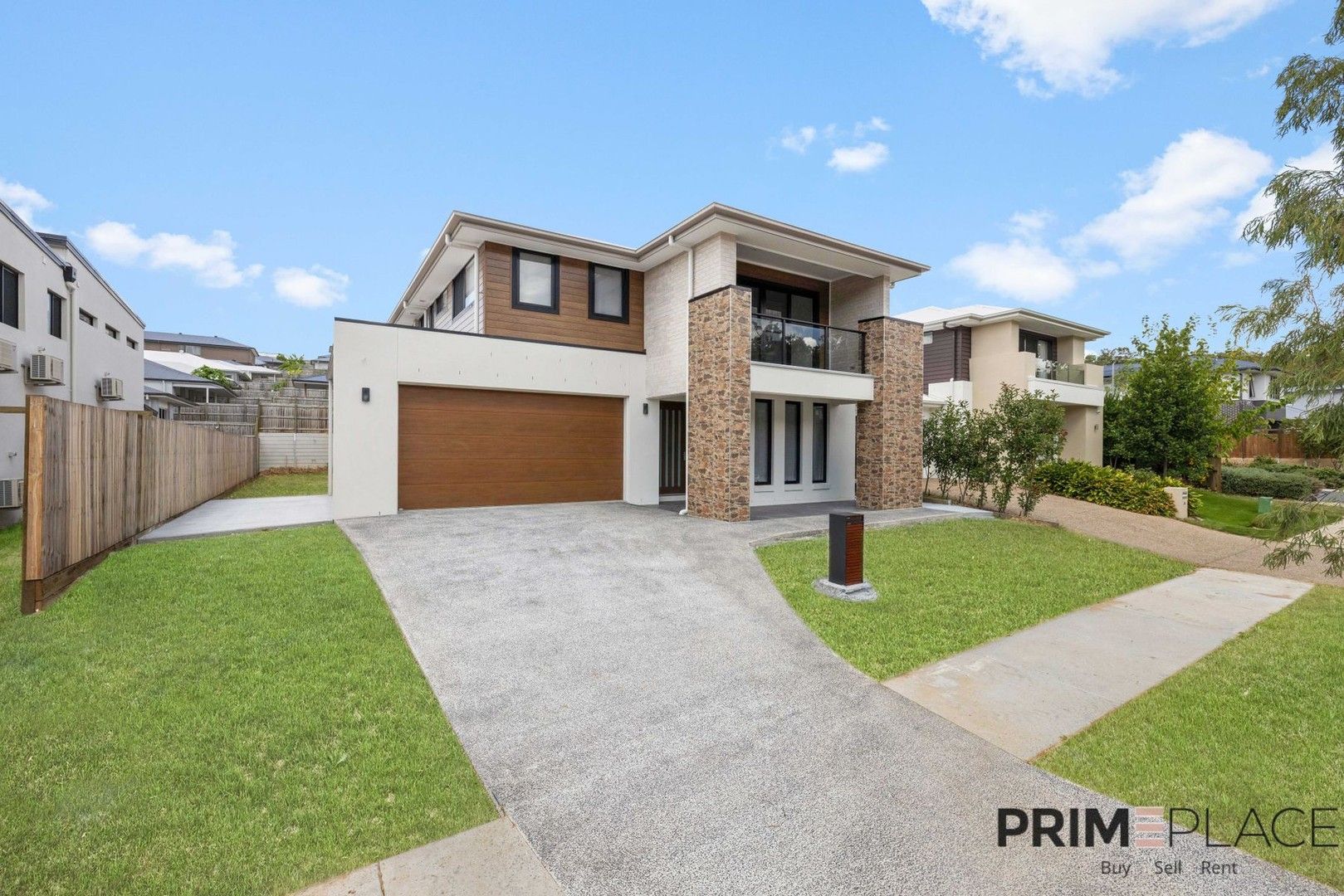 5 bedrooms House in 34 Barossa Way SPRING MOUNTAIN QLD, 4300