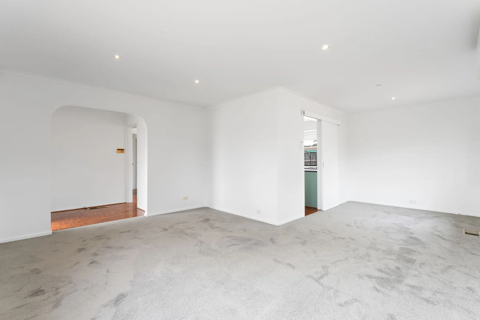 Additional image 3 of 1 Cumberland Way, Endeavour Hills VIC 3802