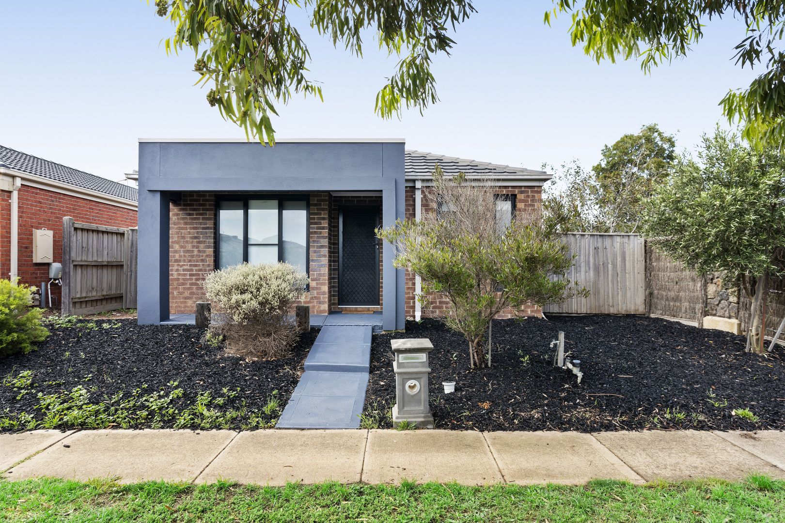 194 Saltwater Promenade, Point Cook Property History & Address