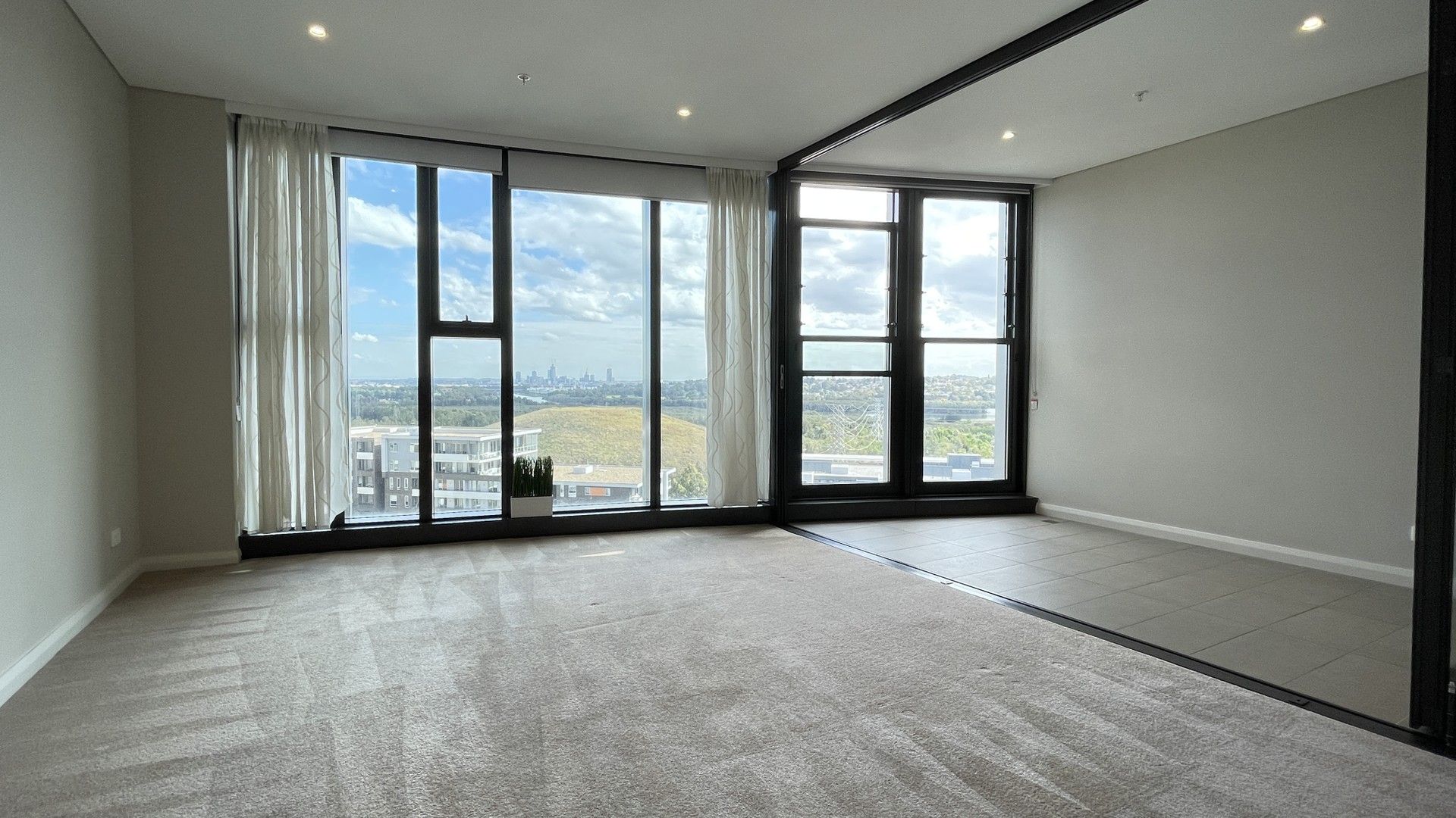 1 bedrooms Apartment / Unit / Flat in 1013/2 Waterways Street WENTWORTH POINT NSW, 2127