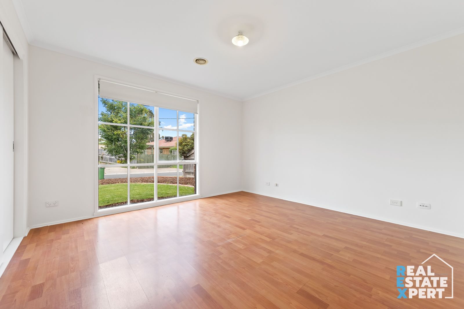 5 Kendari Court, Hampton Park VIC 3976, Image 2