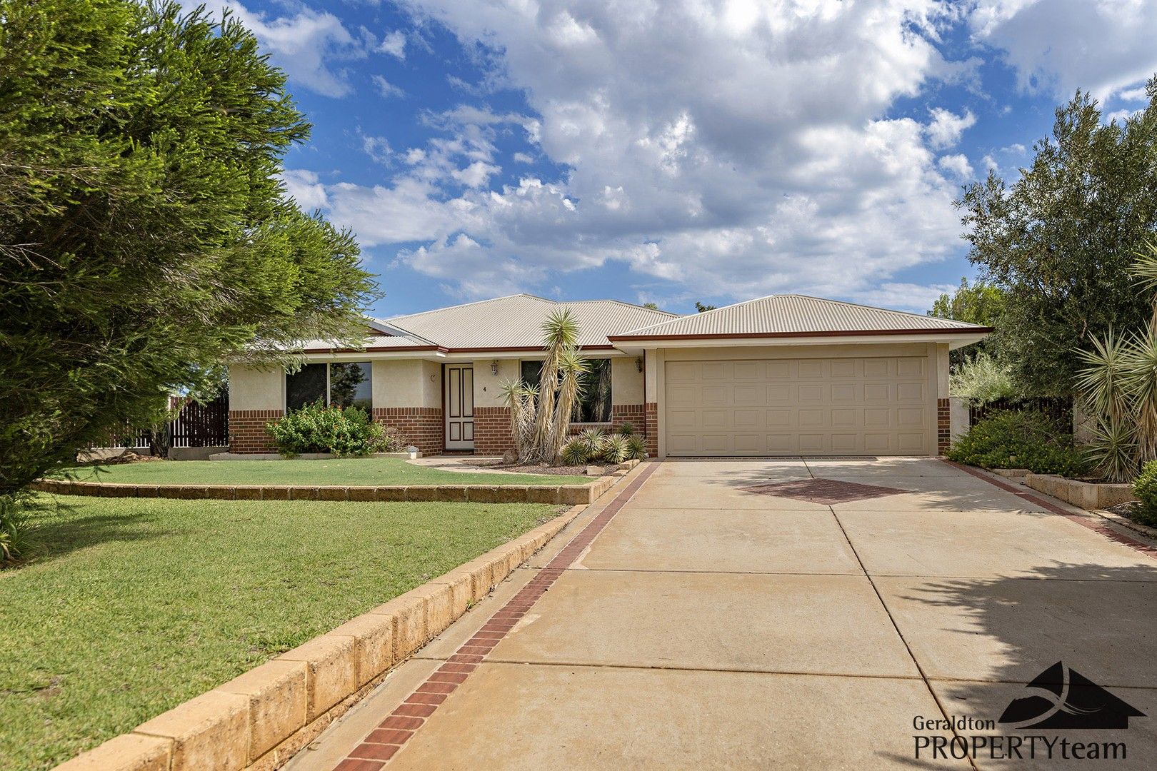 4 Zenobia Place, Woorree WA 6530, Image 0