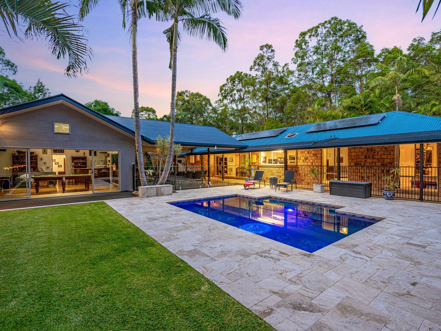5 bedrooms Rural in 13 The Spur WORONGARY QLD, 4213