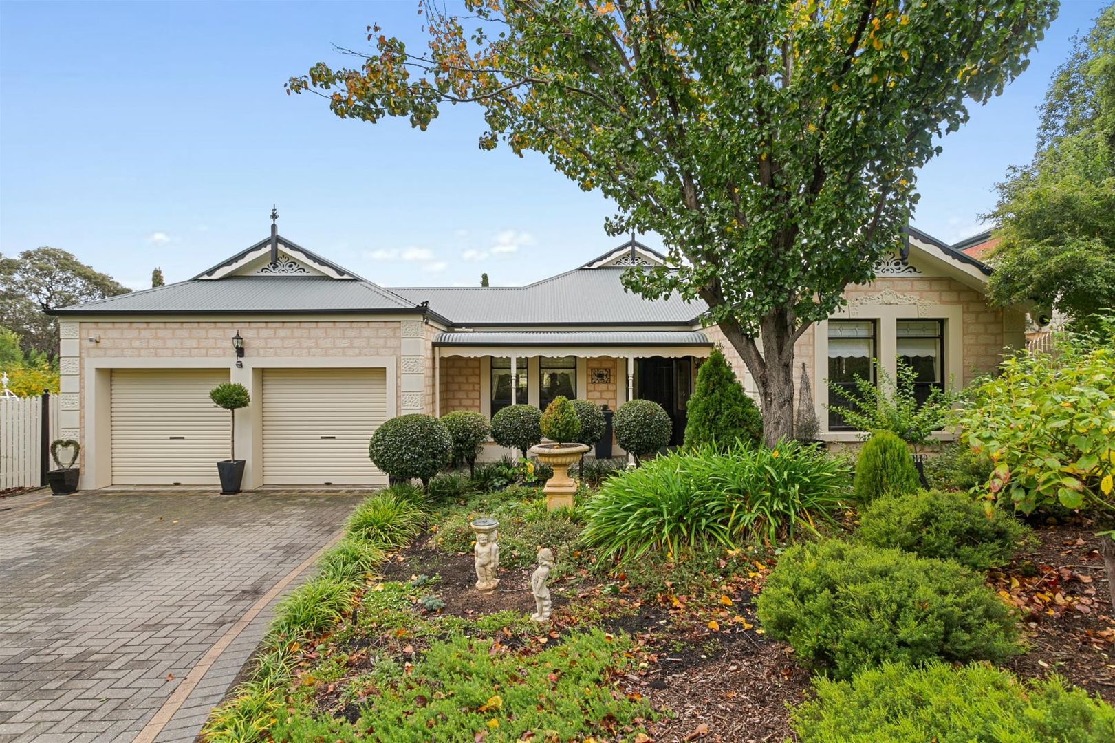 4 bedrooms House in 7 Newland Court CRAIGBURN FARM SA, 5051