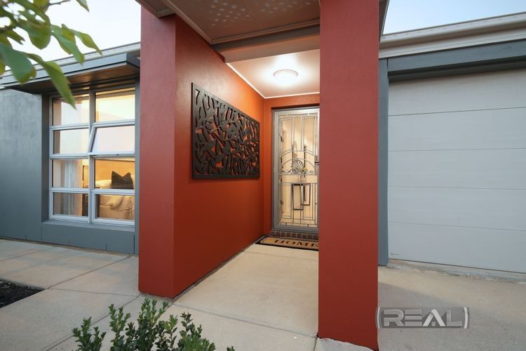 15 Tangarine Court, Munno Para West SA 5115, Image 1