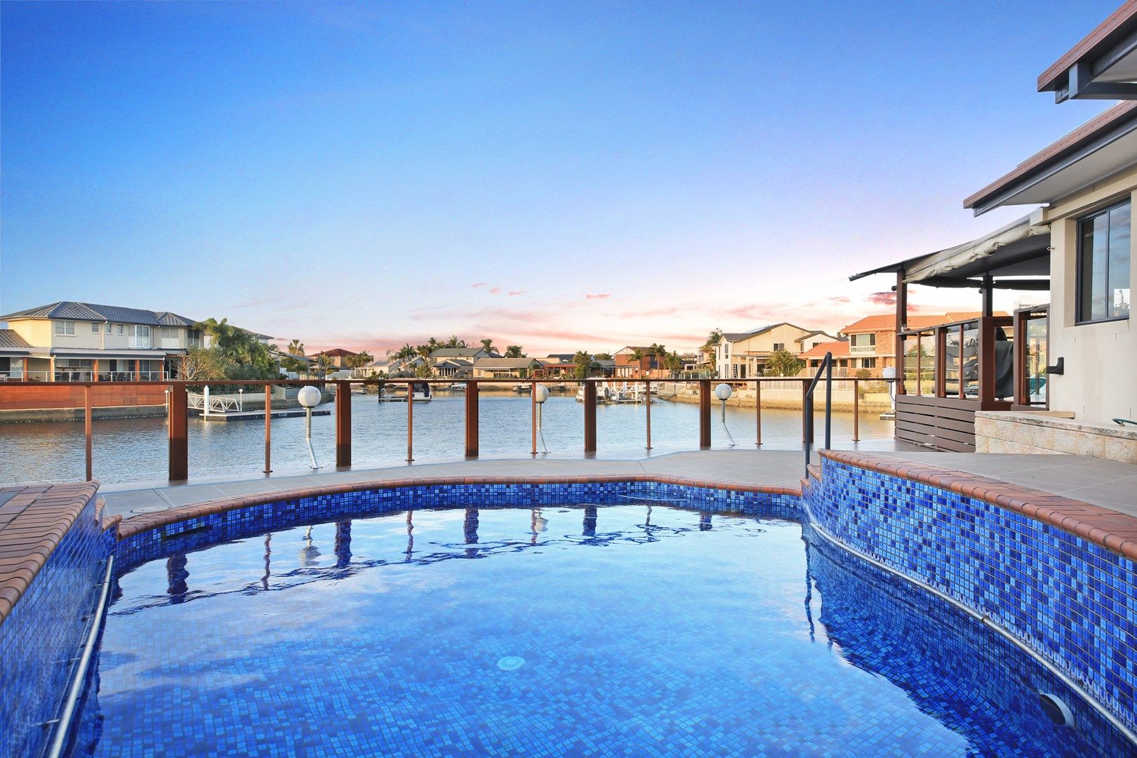 8 Lobster Pot Place, Runaway Bay QLD 4216, Image 0