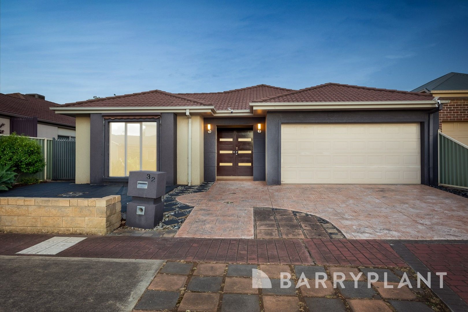 4 bedrooms House in 32 Sommersby Road POINT COOK VIC, 3030
